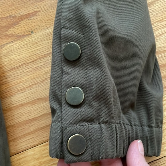 VERONICA BEARD Joggers Pants Olive Green Snap Button Pockets 4 C3 - Picture 5 of 7